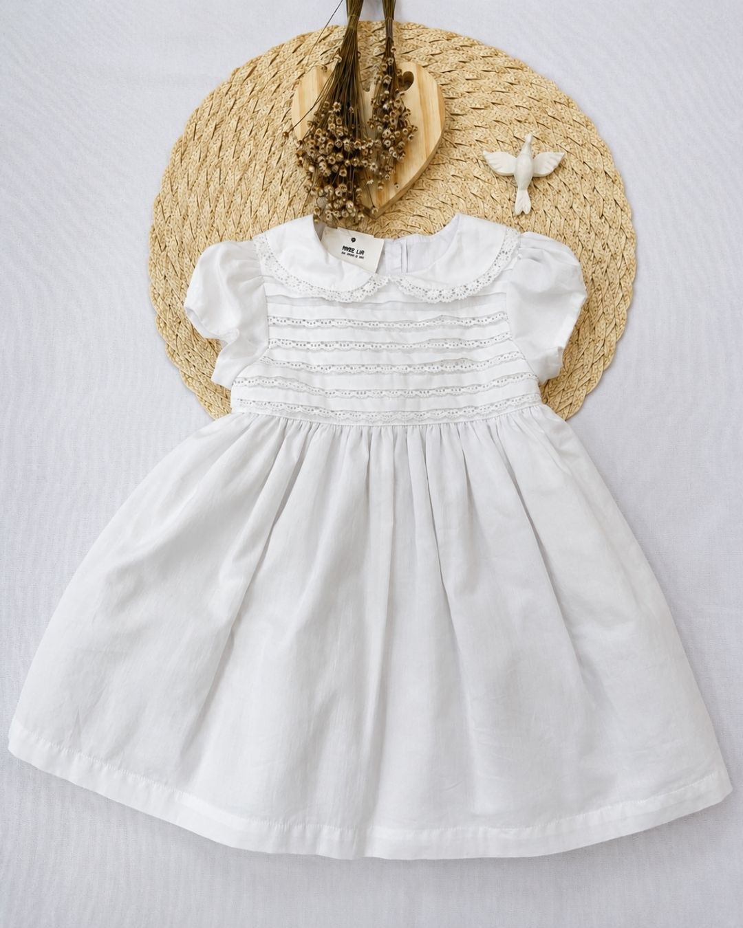 Vestido Bebê Branco Com Renda E Gola Clássica