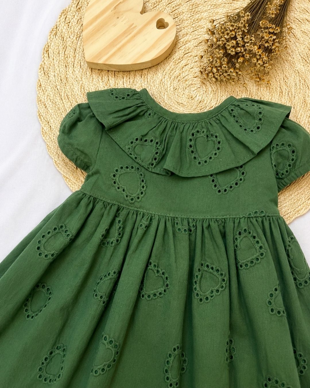 Vestido Bebê Verde Com Bordado Vazado