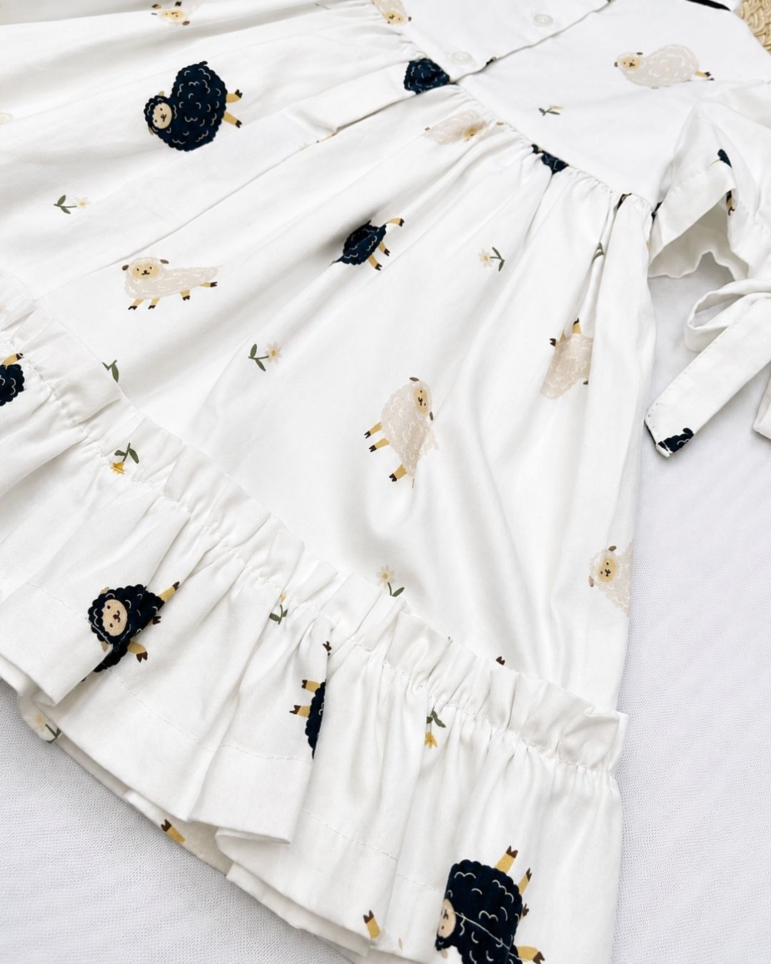 Vestido Ovelhinhas Com Laços E Babado