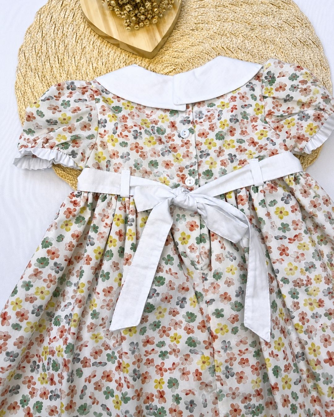 Vestido Bebê Floral Com Gola Bordada