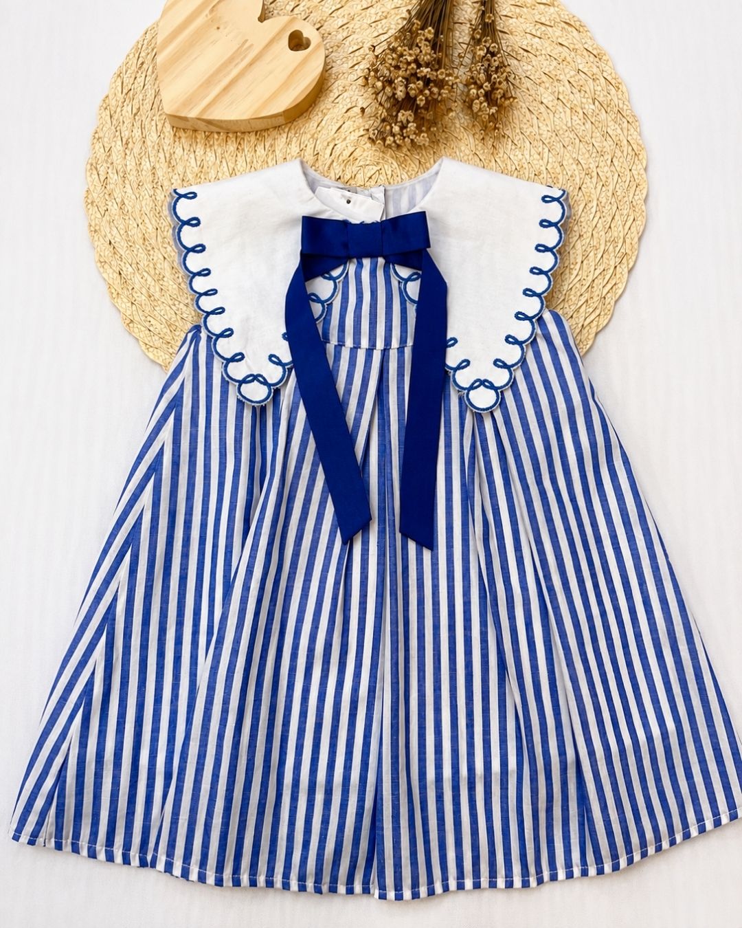Vestido Bebê Listrado Azul Gola Bordada