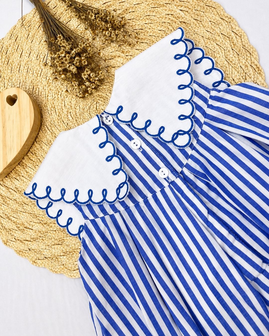 Vestido Bebê Listrado Azul Gola Bordada