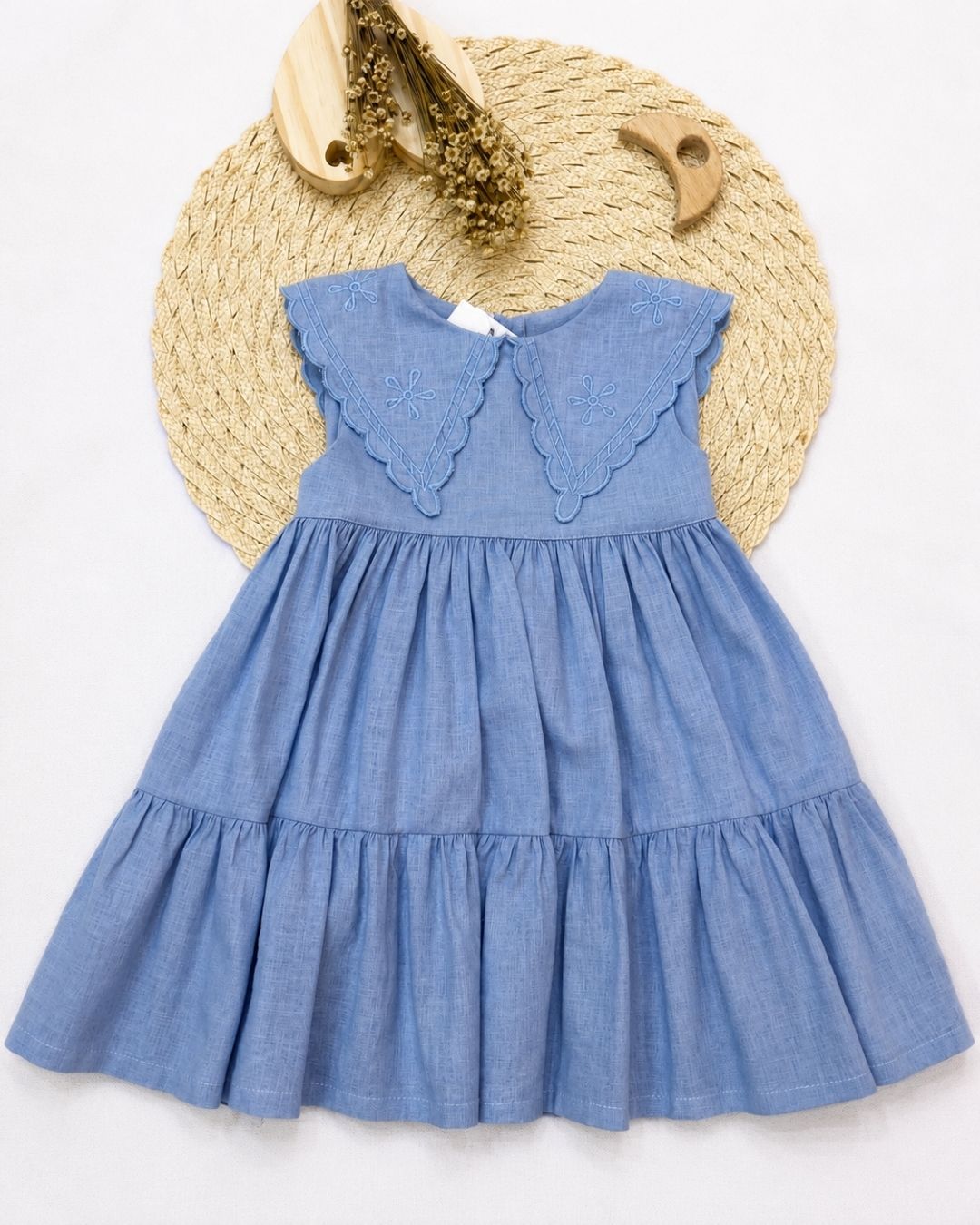Vestido Bebê Com Gola Ampla Bordada