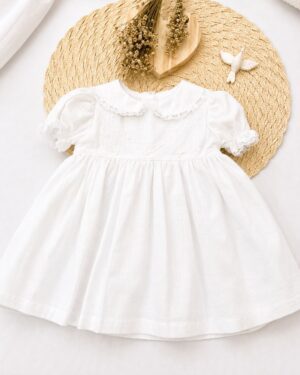 Vestido Bebê Com Gola Delicada Branco Infantil
