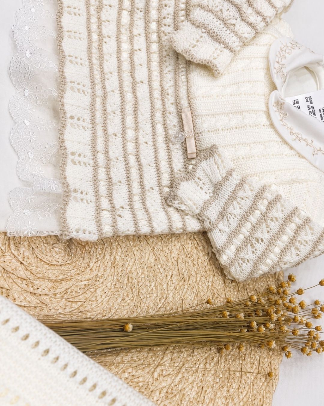 Saida Maternidade Tricot Off E Bege C/ Manta