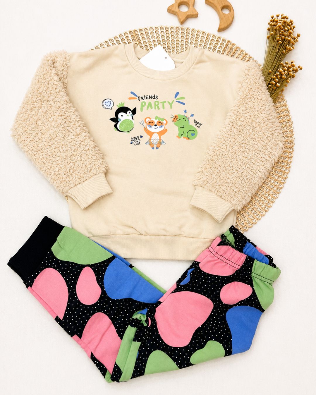 Conjunto Infantil Com Manga Peluciada
