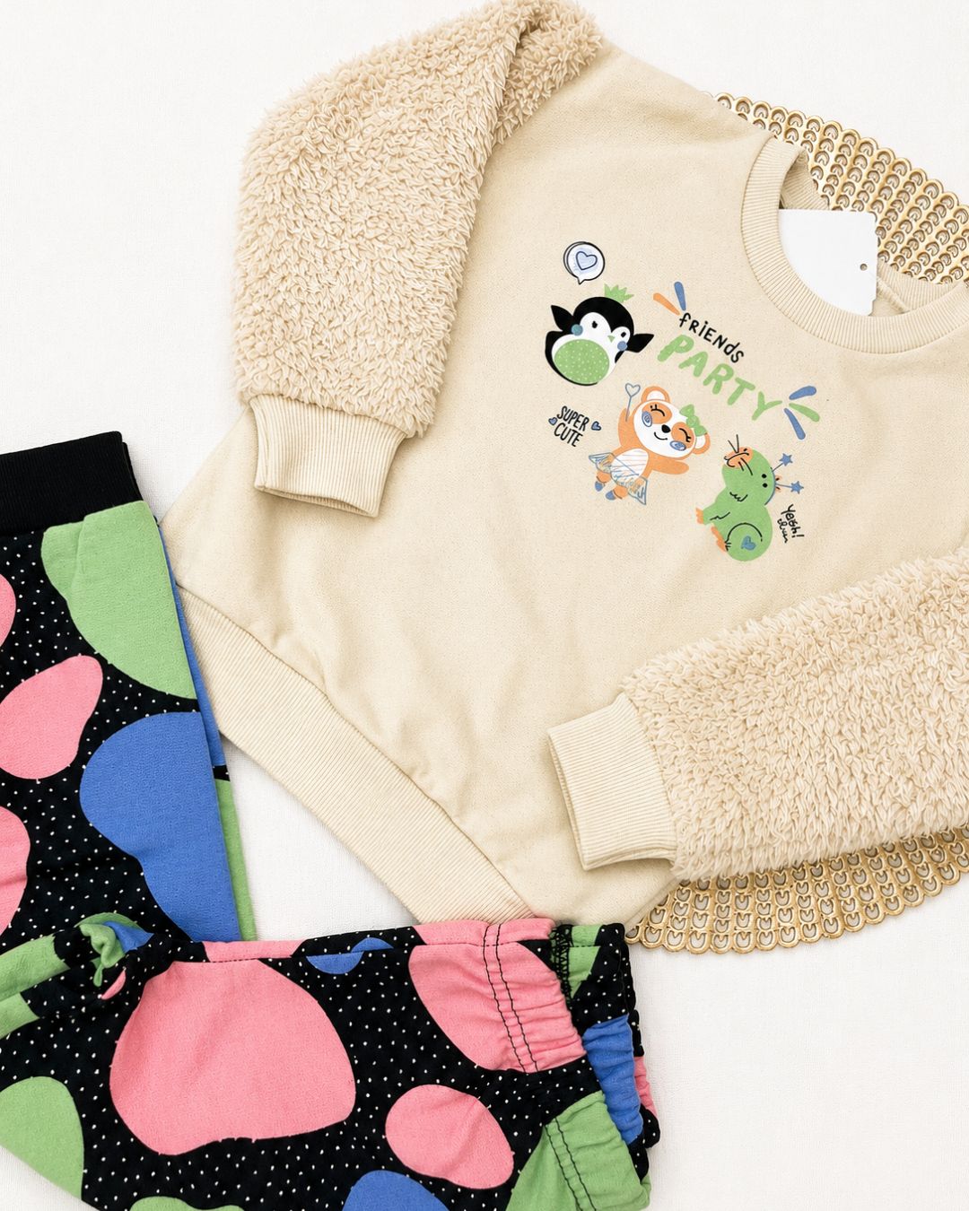 Conjunto Infantil Com Manga Peluciada