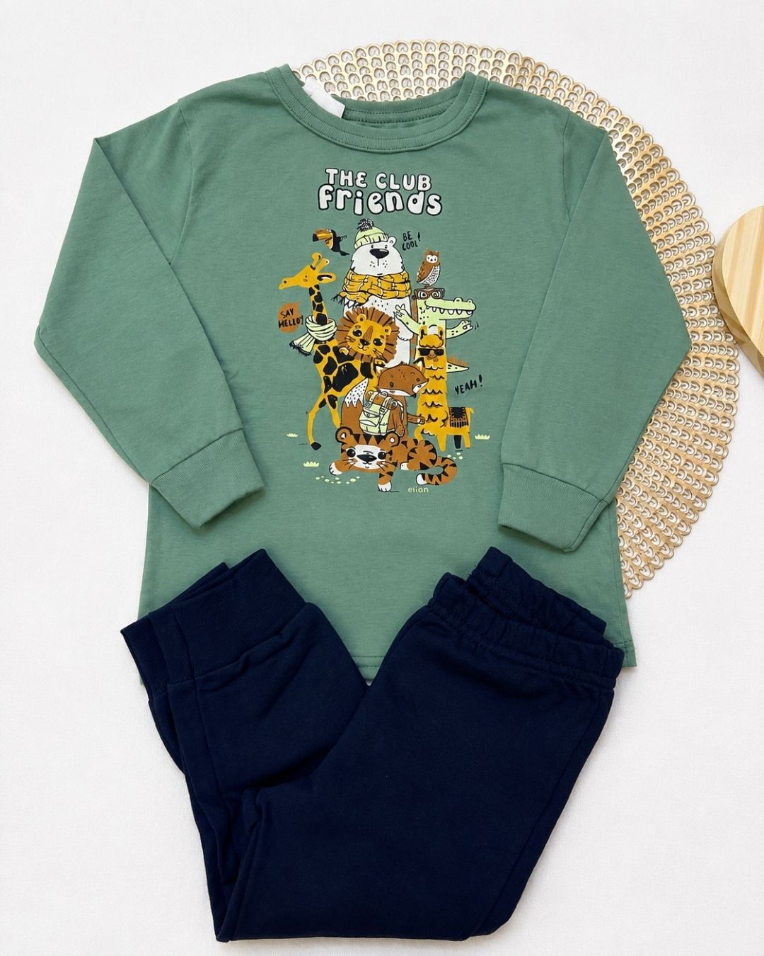 Conjunto Infantil Friends Com Calça Jogger