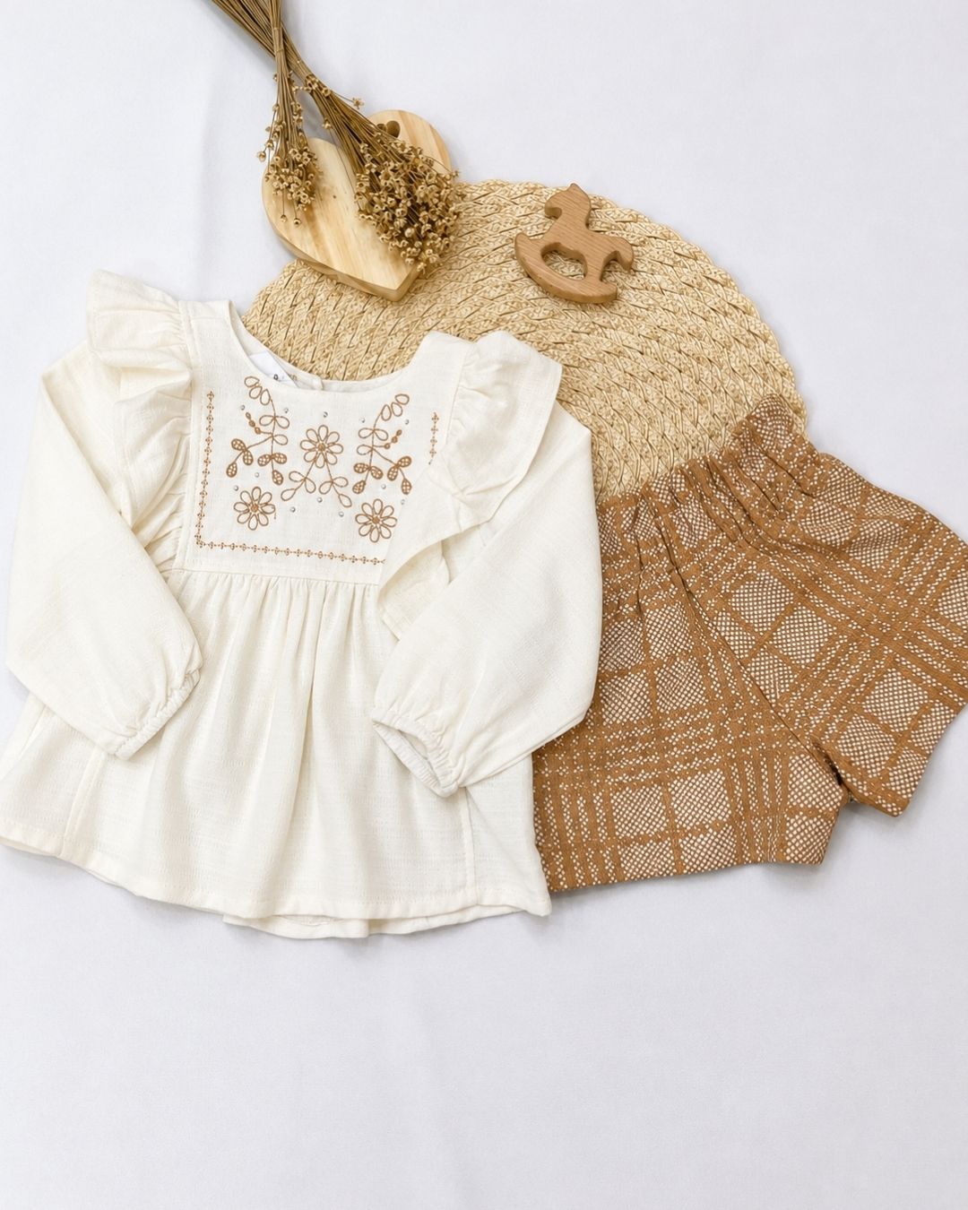 Conjunto Infantil Floral Com Short Estampado