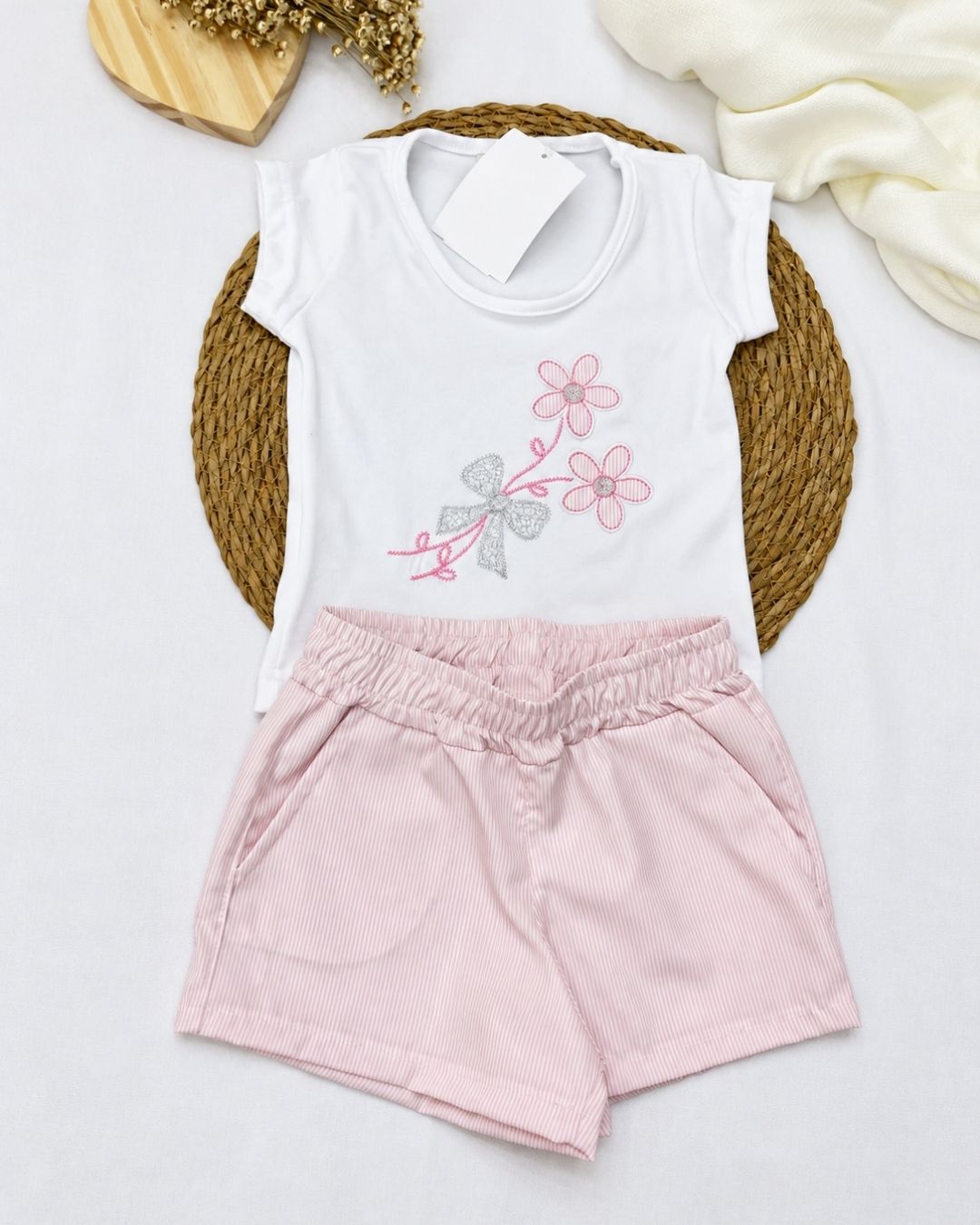 Conjunto Infantil Blusa Bordada Short Listra