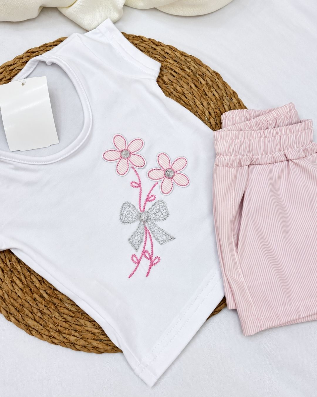 Conjunto Infantil Blusa Bordada Short Listra