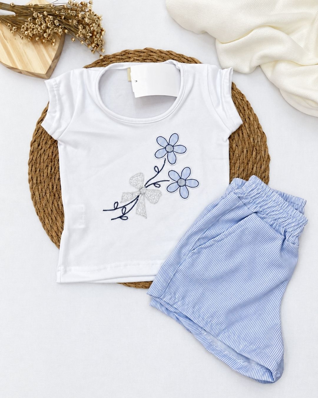 Conjunto Infantil Blusa Bordada Short Listra