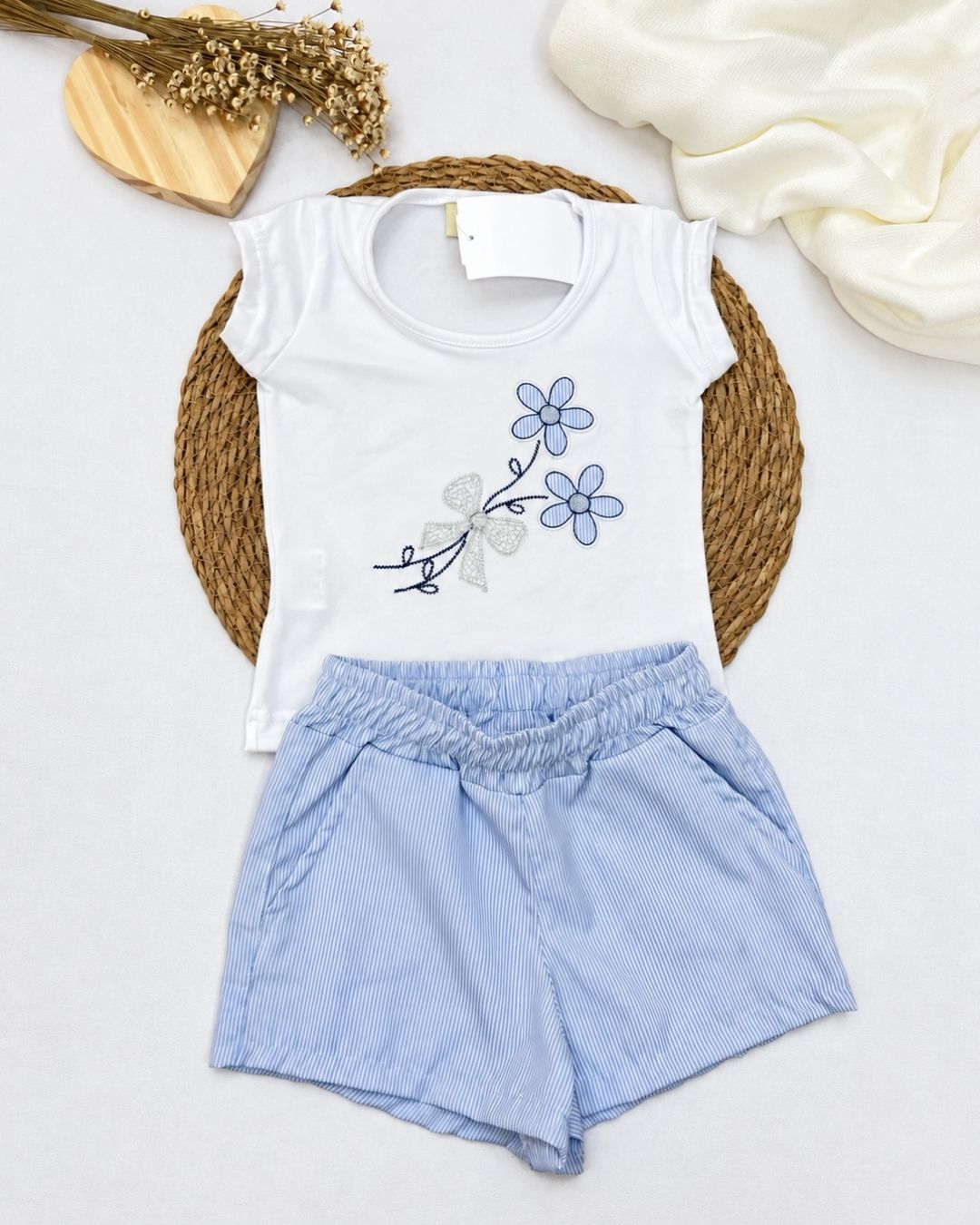 Conjunto Infantil Blusa Bordada Short Listra