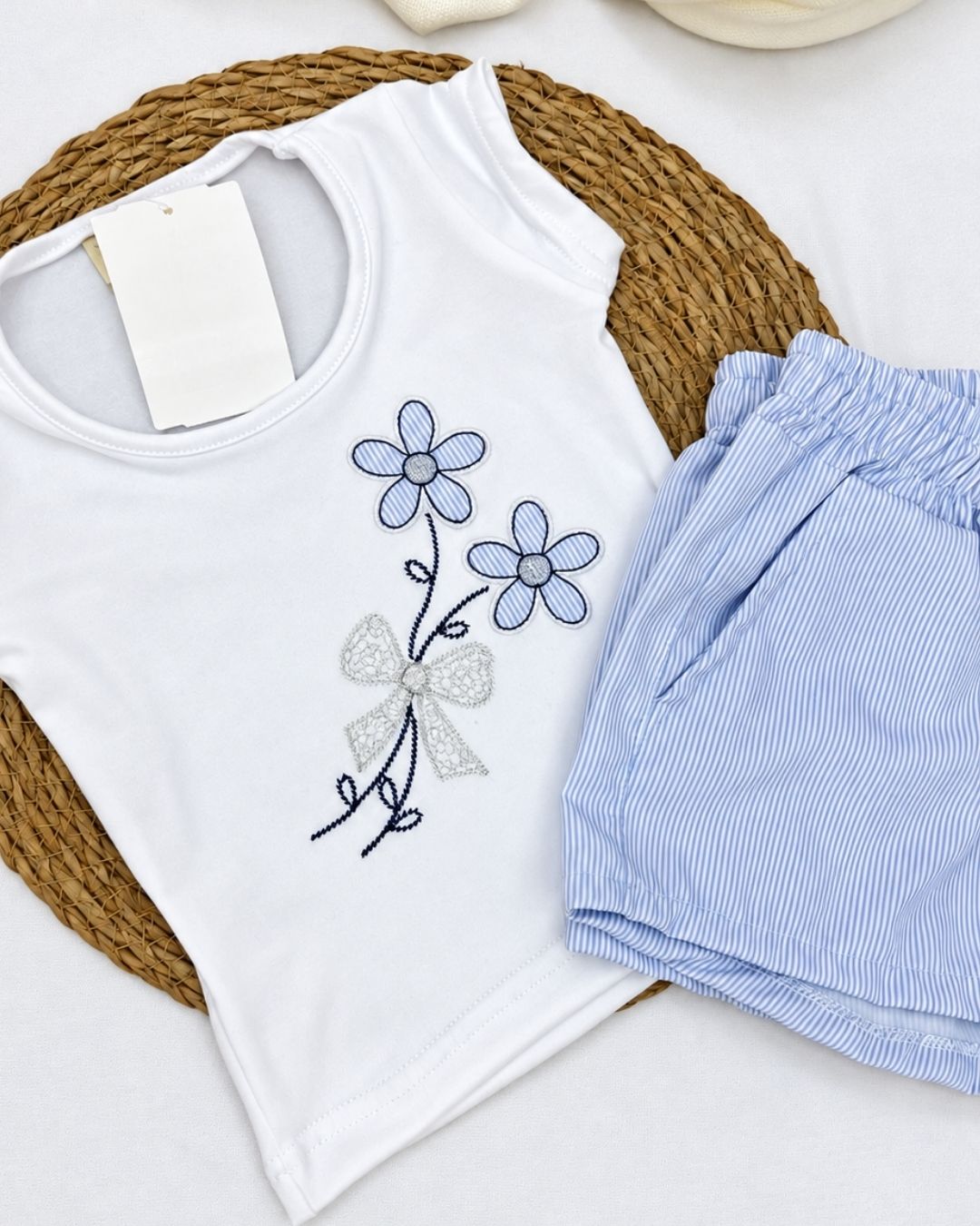 Conjunto Infantil Blusa Bordada Short Listra