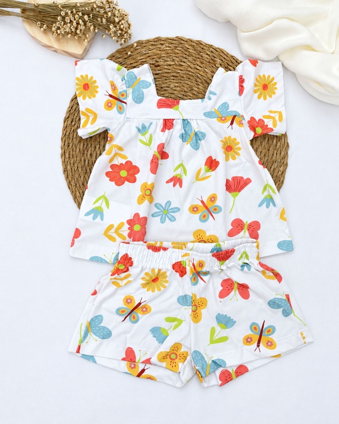 Conjunto Estampado Flores E Borboletas