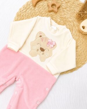 Macacão Plush Bebê Gatinha Com Laço Infantil