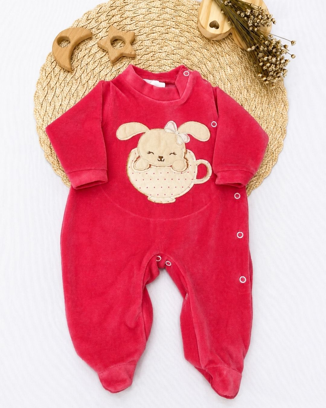 Macacão Plush Bebê Coelha Na Xicara