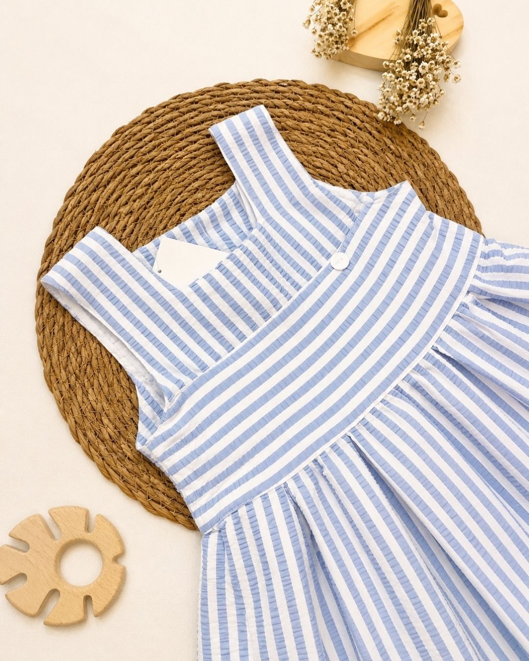 Vestido Infantil Listrado Com Alças Largas