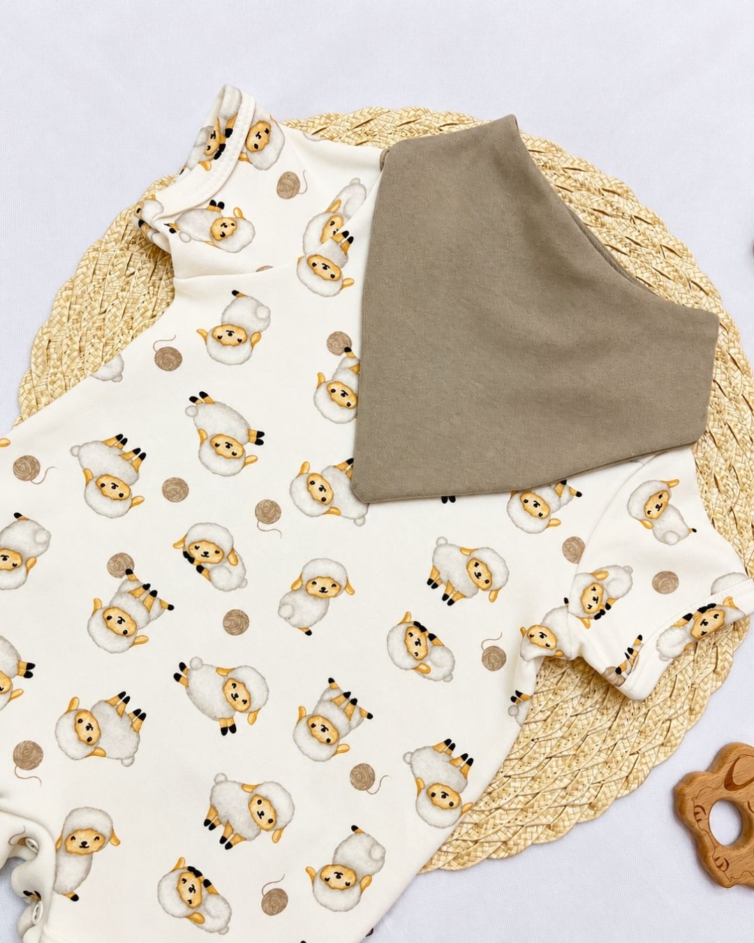 Macacão Bebê Com Babador Bandana